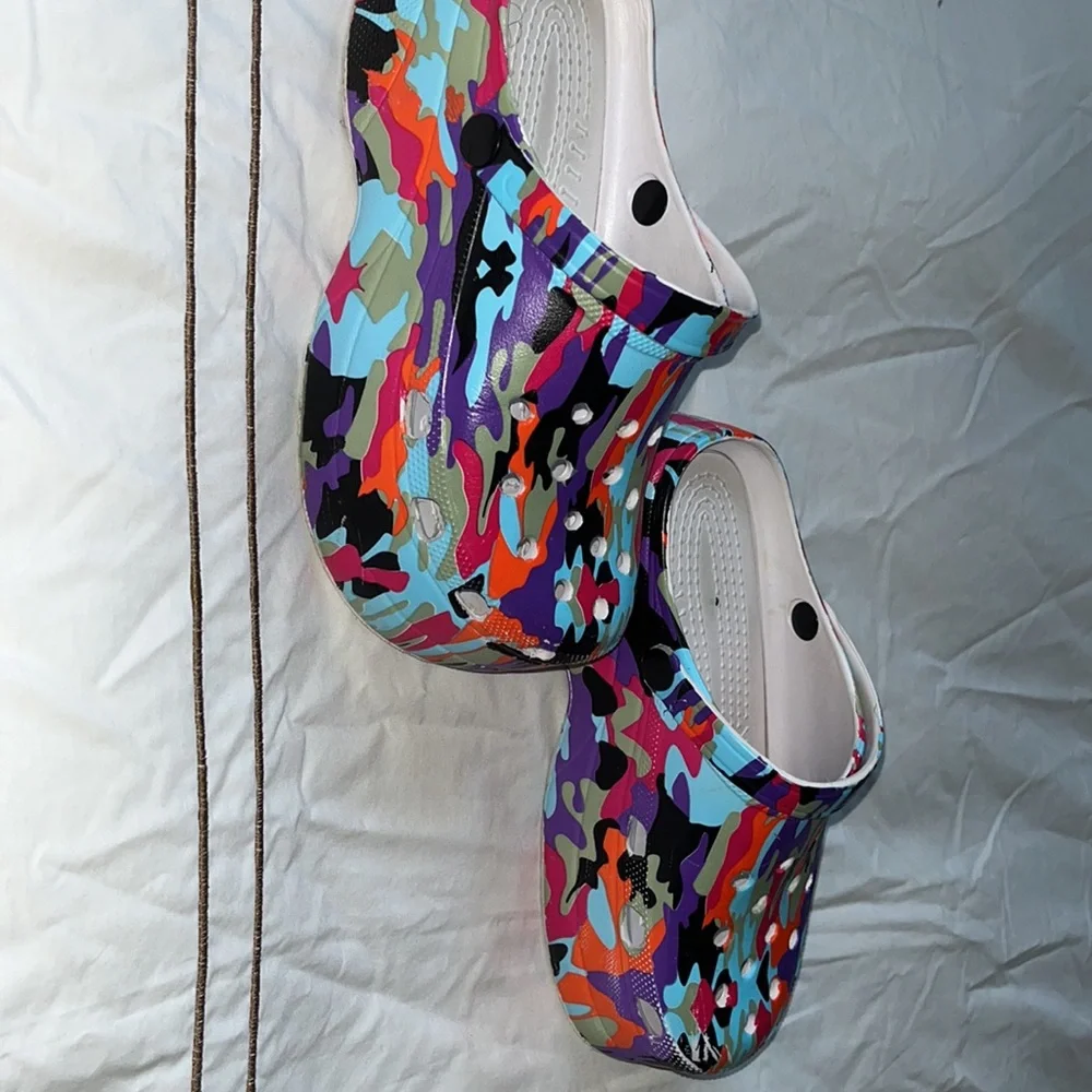 Clogs - Picture 3 of 4